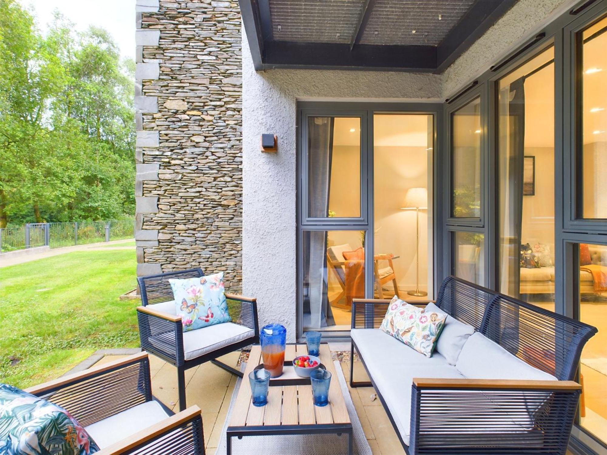 Wild Roses Serviced Apartments - Lake District Backbarrow Екстер'єр фото